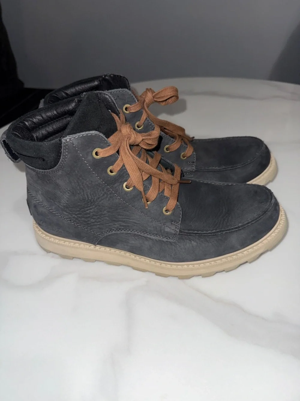 Sorel Men's Black High-Top Boots with Brown Laces